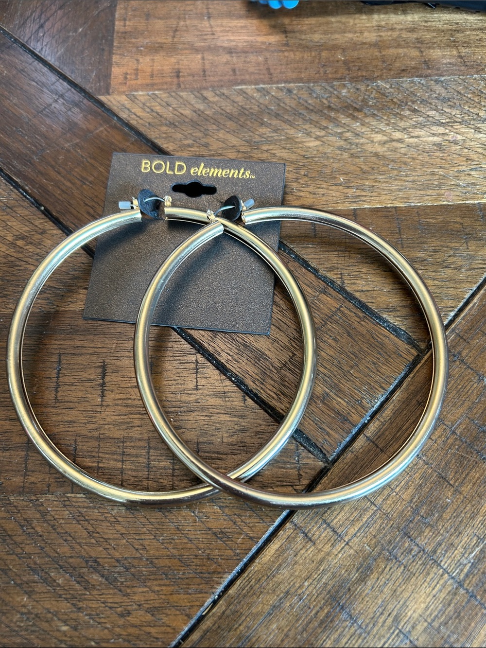 BOLD elements Gold-Tone Classic Hoop Earrings